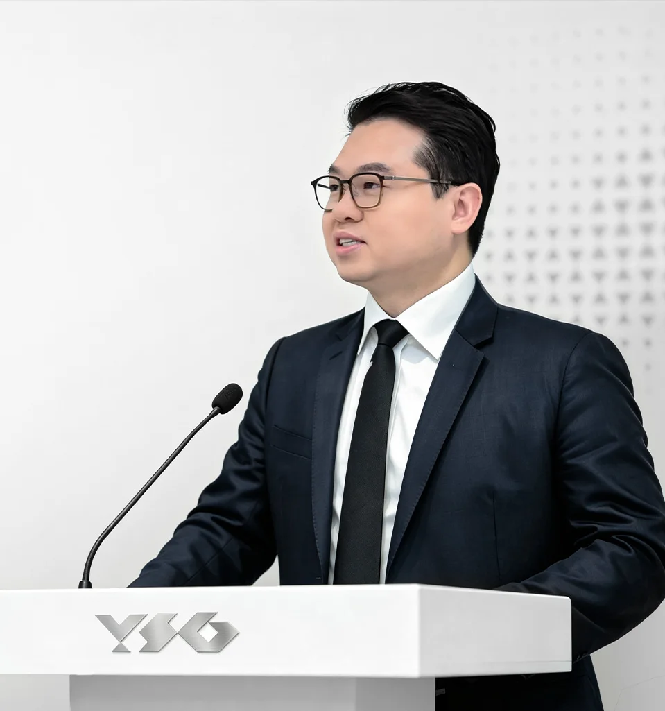 CEO致辞图